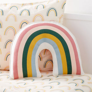 Cojín moderno de arcoíris para niños