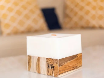 Aire Vanilla-Jungle Aromatic Candle.