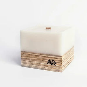 Aire Multicolor Vanilla-Firewood Scented Candle