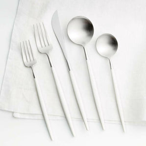 Aero White 5 Piece Placesetting.