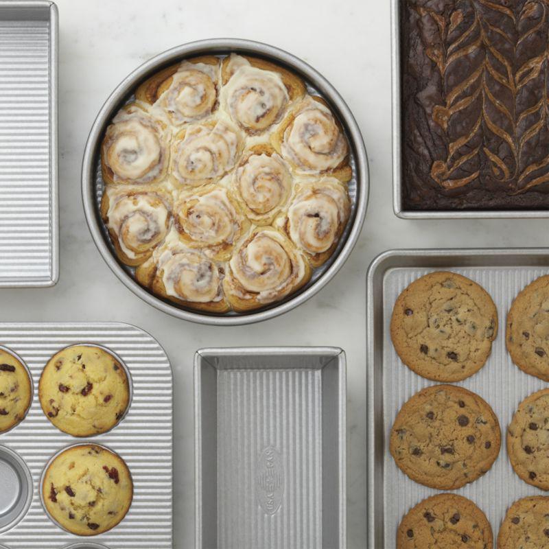USA Pan Pro Line 6-Piece Bakeware Set.