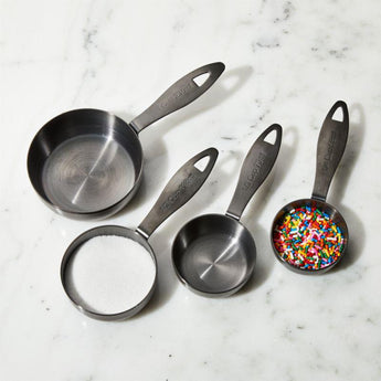 Measuring Cups, Set of 4.