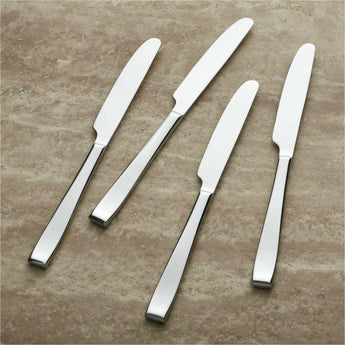 Set of 4 Knives.