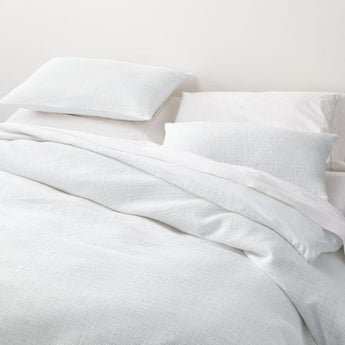 Lindstrom White F/Q Duvet Cover.