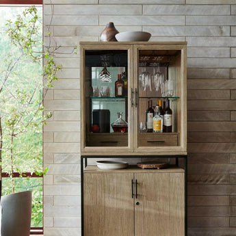 Harvey Decanter.